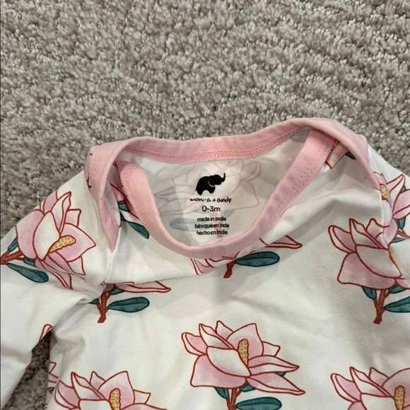Monica and Andy baby girl set onesie 0-3 mo Magnolia Floral Baby Outfit with Hat - Picture 7 of 9